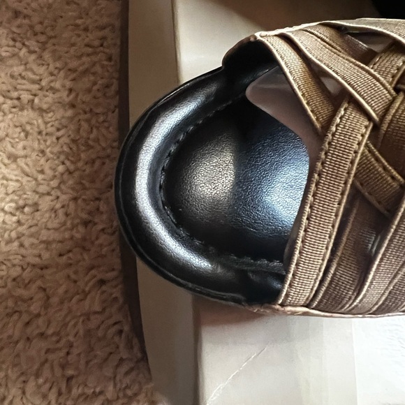 Soft Styles  Tan Wedge Cork Shoes with Intricate Woven Design size 7.5 NIB - Picture 5 of 14